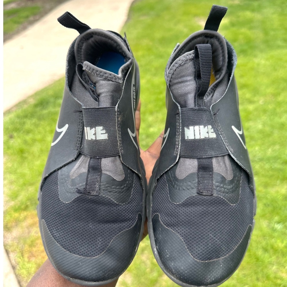 Nike Flex Runner 2 Big Kids' Road Running Shoes Size 4Y Black Sneakers - Picture 7 of 13